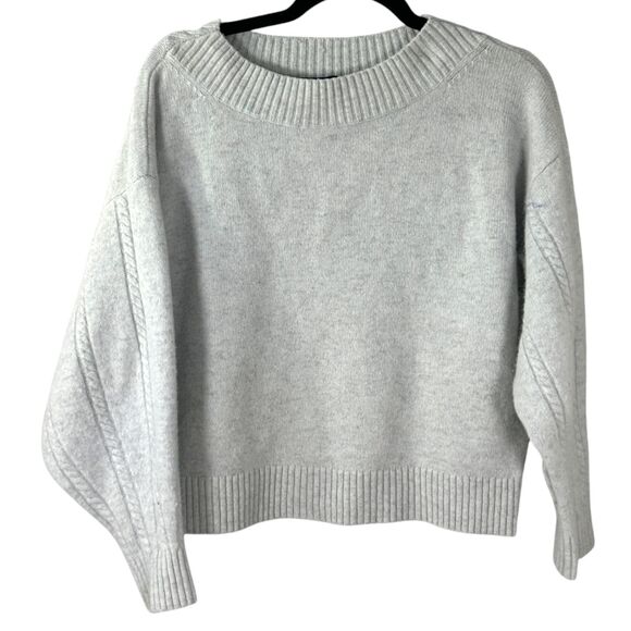 Club Monaco Light Grey Cable Knit Sleeve Cropped Sweater Cashmere Blend Small - Picture 1 of 5